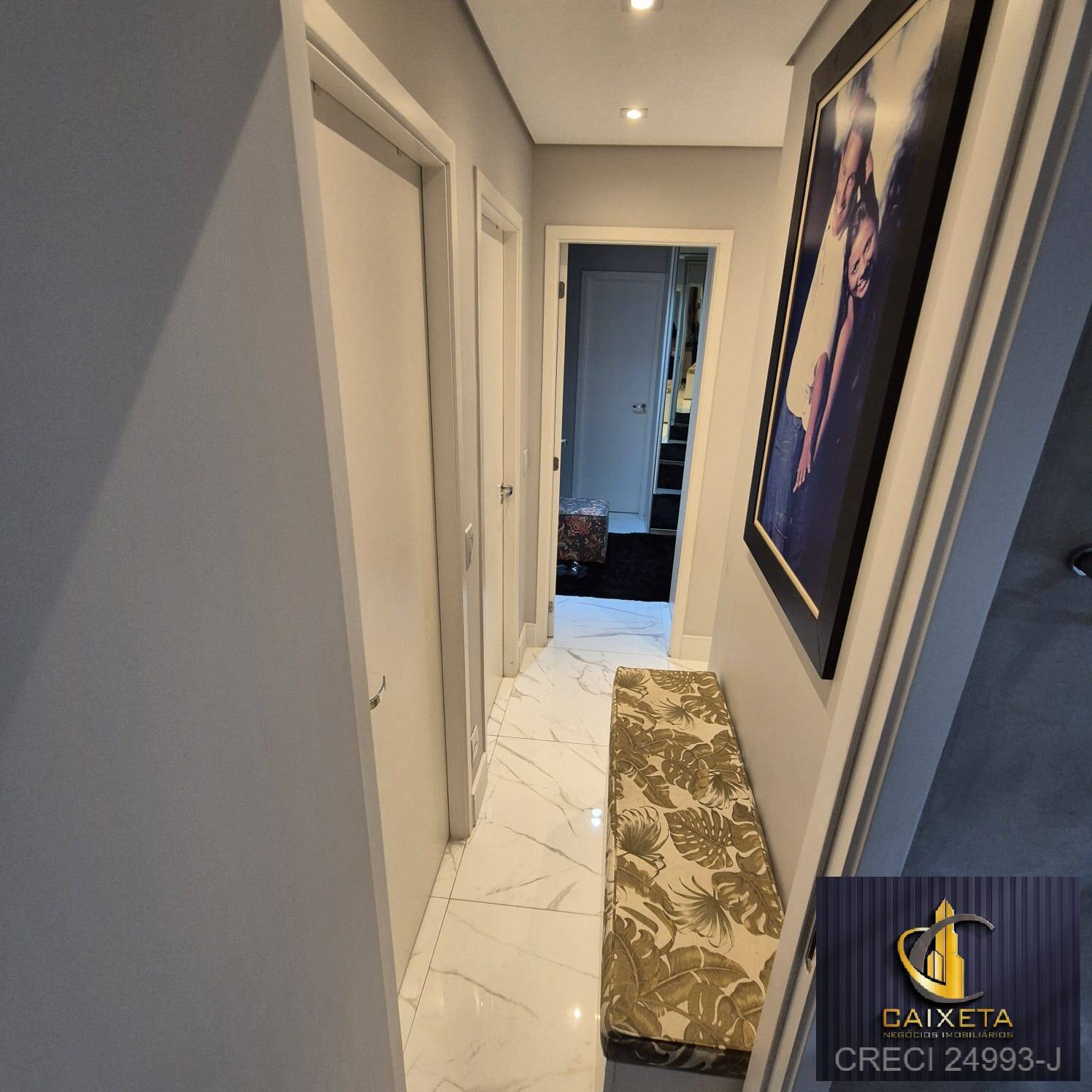 Apartamento à venda com 3 quartos, 107m² - Foto 9