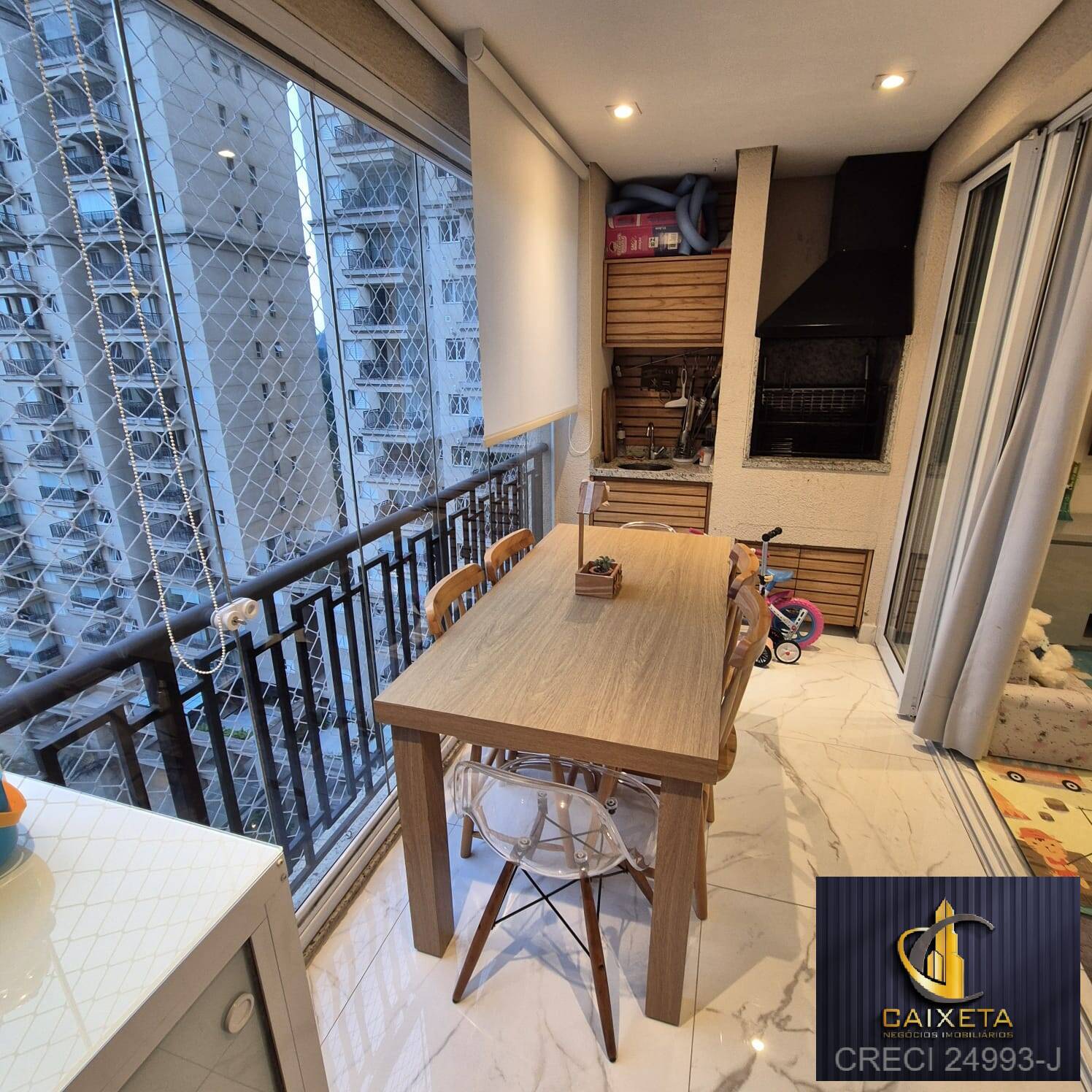 Apartamento à venda com 3 quartos, 107m² - Foto 4
