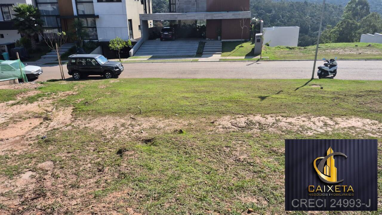 Área para Venda em Santana de Parnaíba - 2