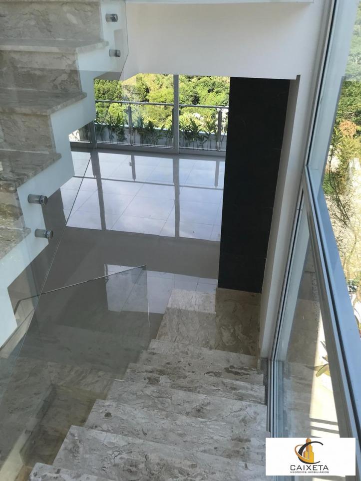 Casa para Venda em Santana de Parnaíba - 8