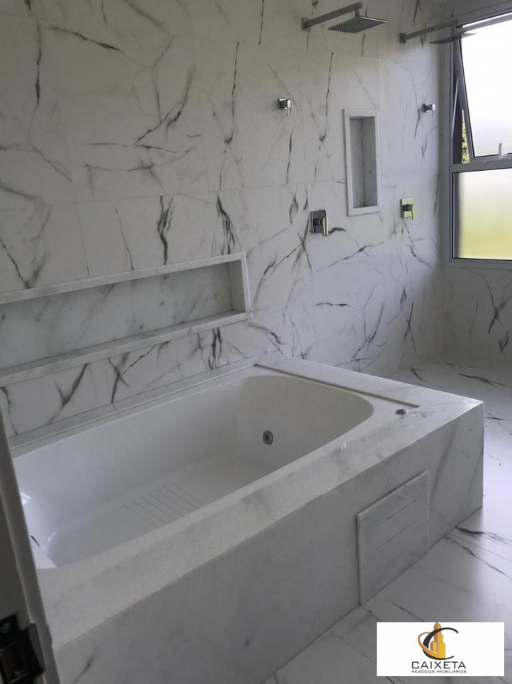 Casa para Venda em Santana de Parnaíba - 13
