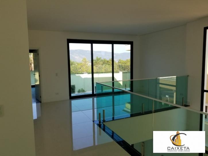 Casa para Venda em Santana de Parnaíba - 12
