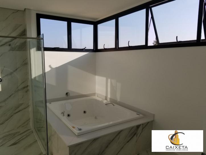 Casa para Venda em Santana de Parnaíba - 16