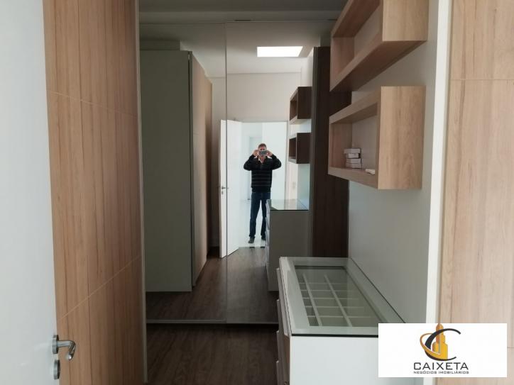 Casa para Venda em Santana de Parnaíba - 19