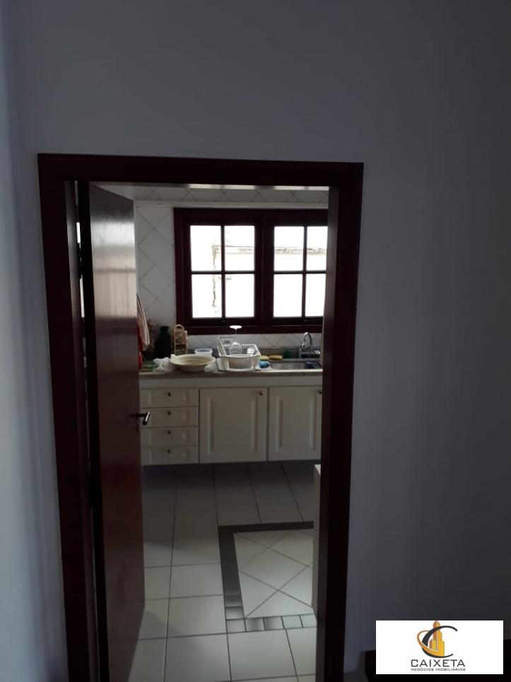 Casa para Venda em Santana de Parnaíba - 11