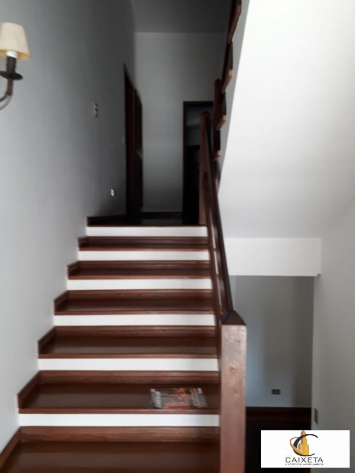 Casa para Venda em Santana de Parnaíba - 17