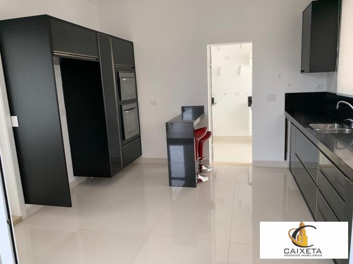 Casa para Venda em Santana de Parnaíba - 3