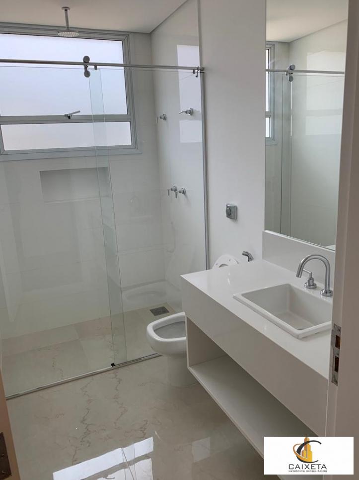 Casa para Venda em Santana de Parnaíba - 11