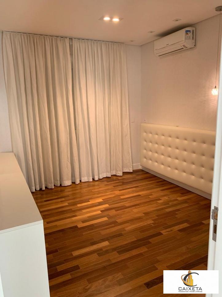 Casa para Venda em Santana de Parnaíba - 13