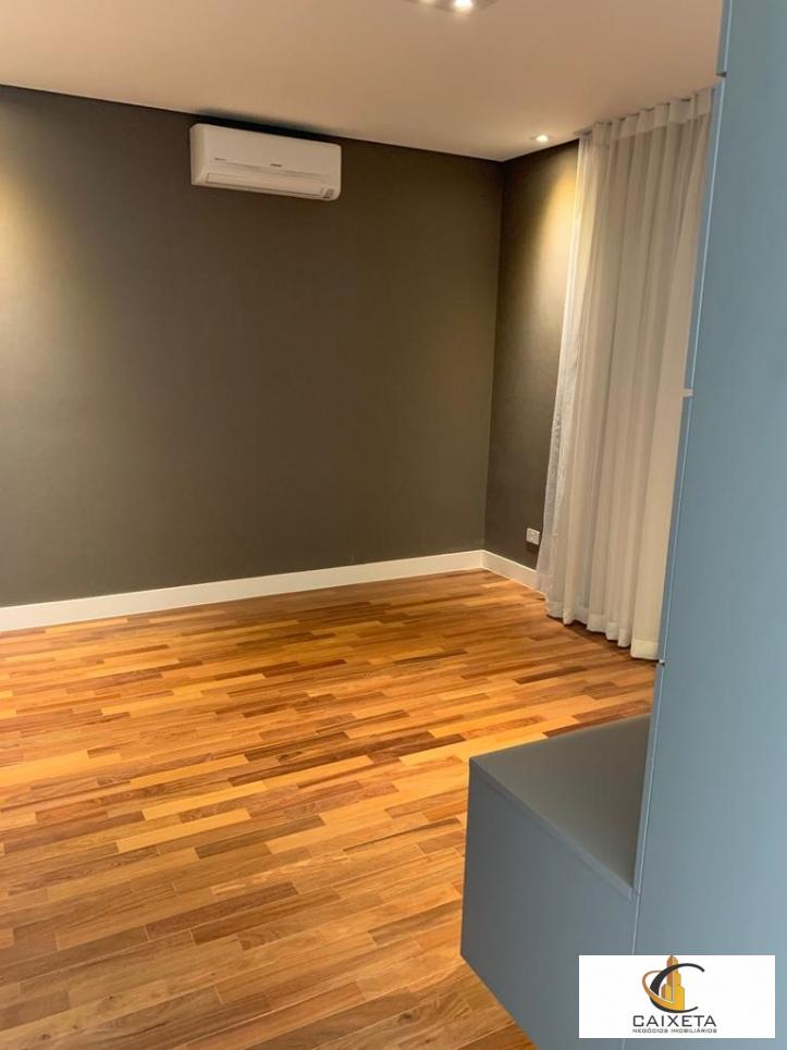 Casa para Venda em Santana de Parnaíba - 17
